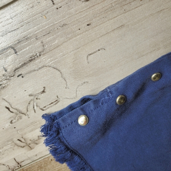 Michael Kors Studded Indigo Blue Raw Hem Women's Shorts Size 2 EUC - Picture 11 of 16